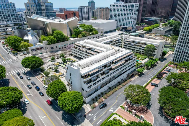 a picture of city view