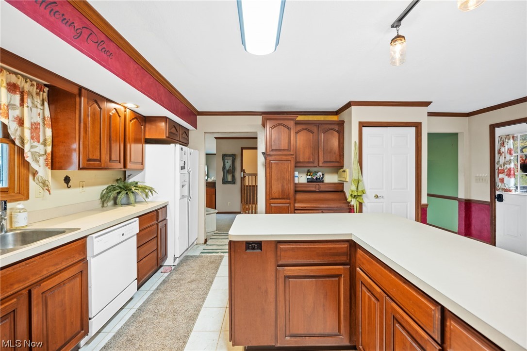 4108 Everett Road Akron, OH 44333 - Photo 10 of 34 Kitchen