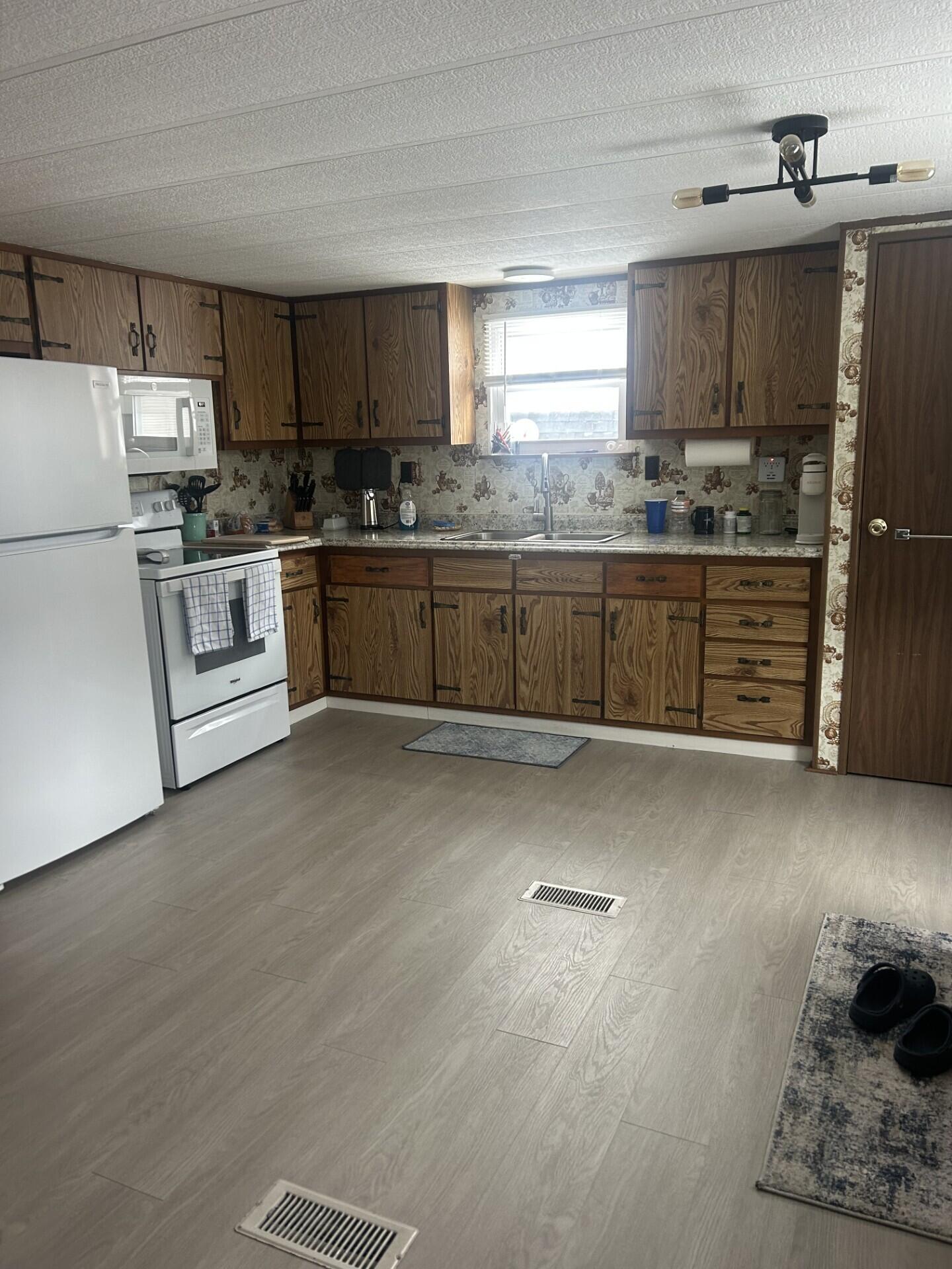 384 Main Street, Unit 16 Jay, ME 04239 - Photo 3 of 9 0419 kitchen appliances