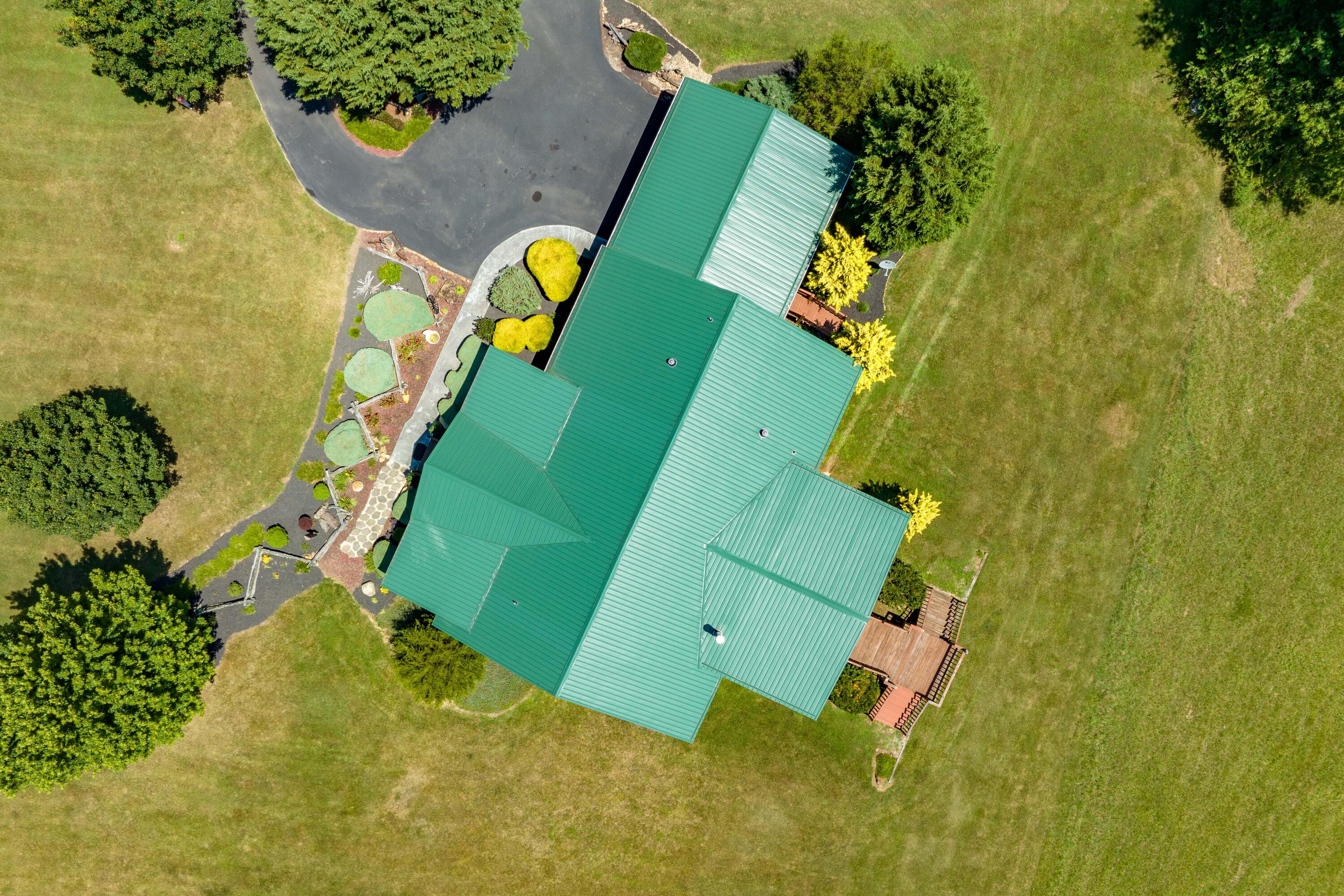 162 Moody Road Butler, TN 37640 - Photo 12 of 72 162 Moody Rd (15 of 96)