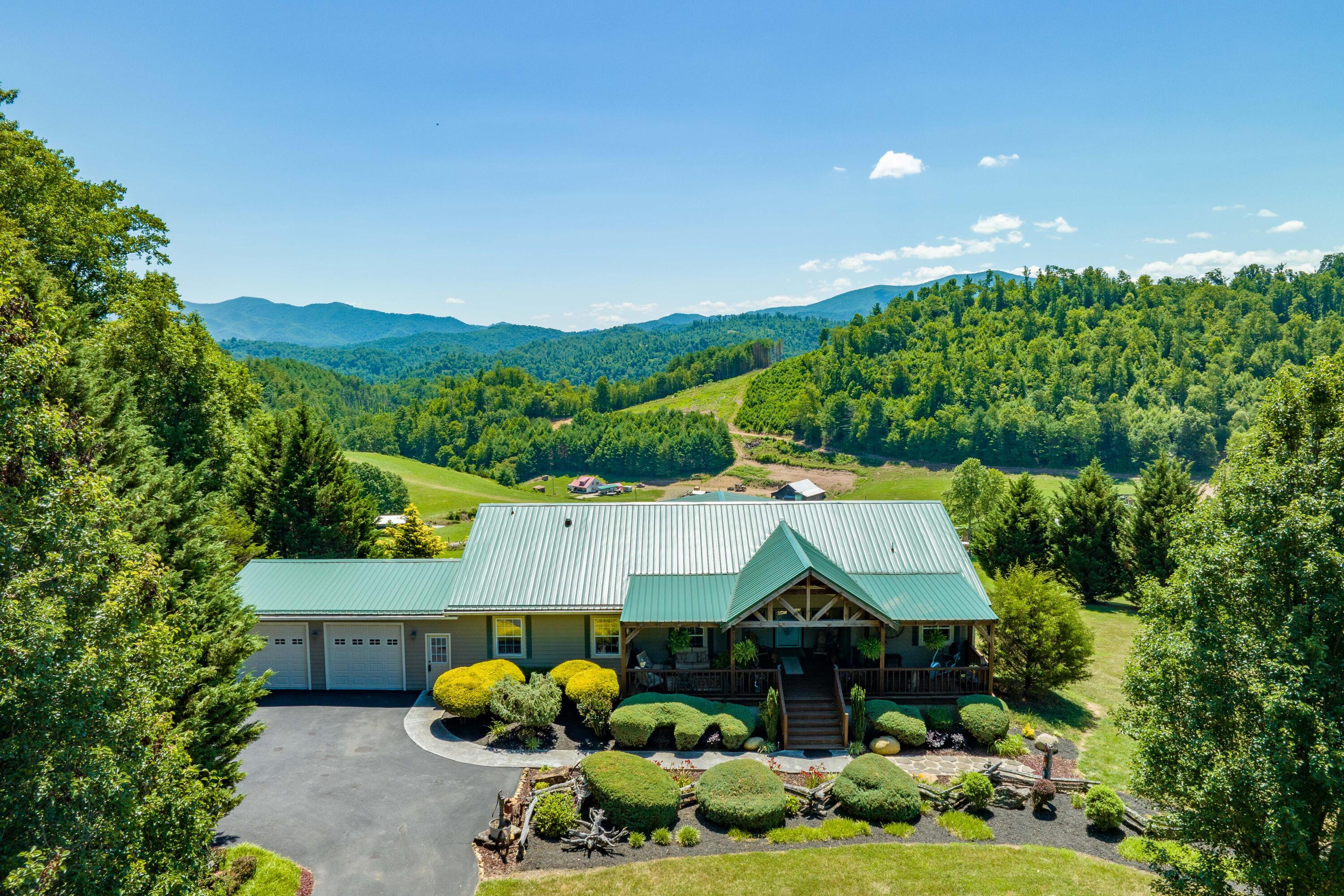 162 Moody Road Butler, TN 37640 - Photo 13 of 72 162 Moody Rd (16 of 96)