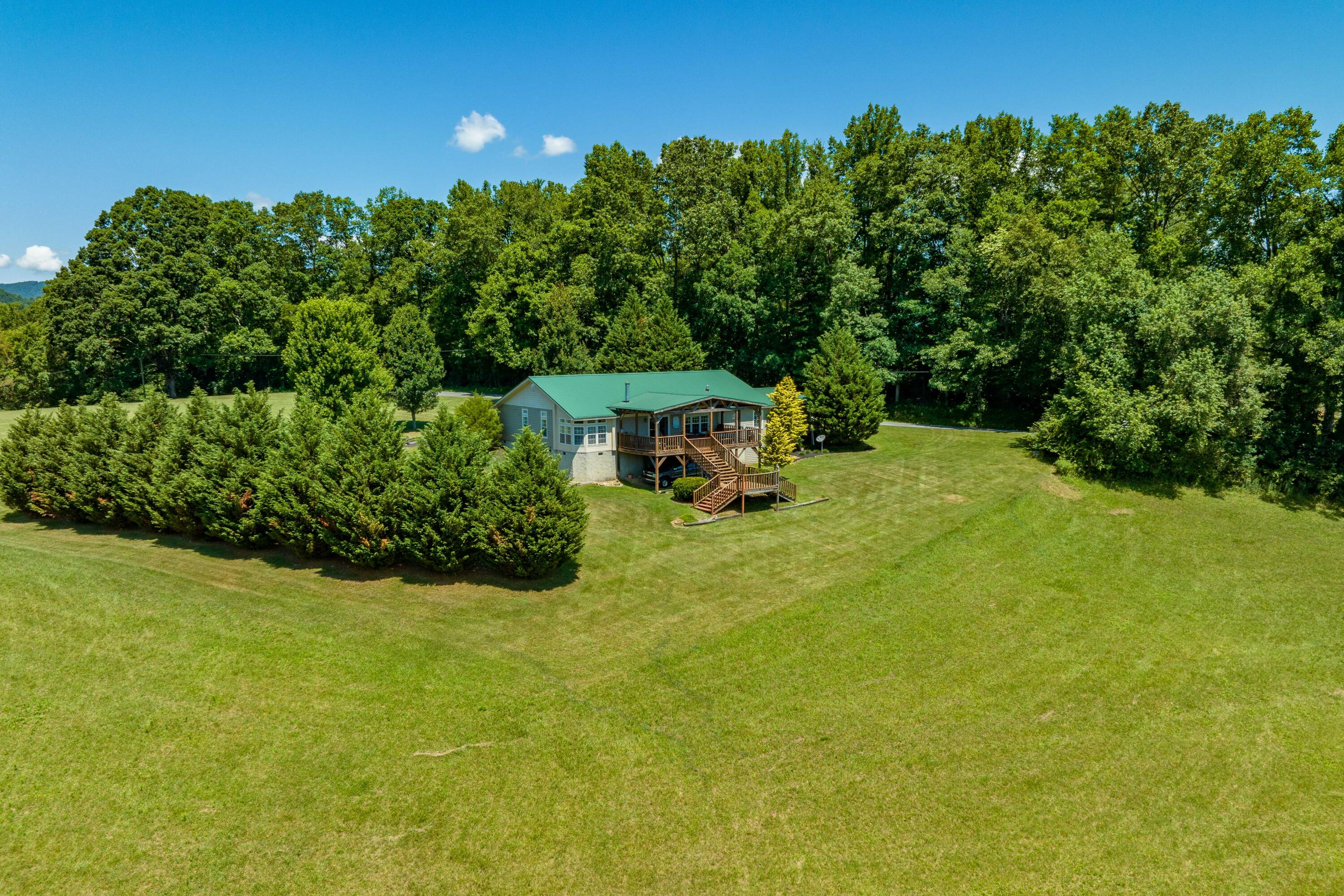 162 Moody Road Butler, TN 37640 - Photo 15 of 72 162 Moody Rd (22 of 96)