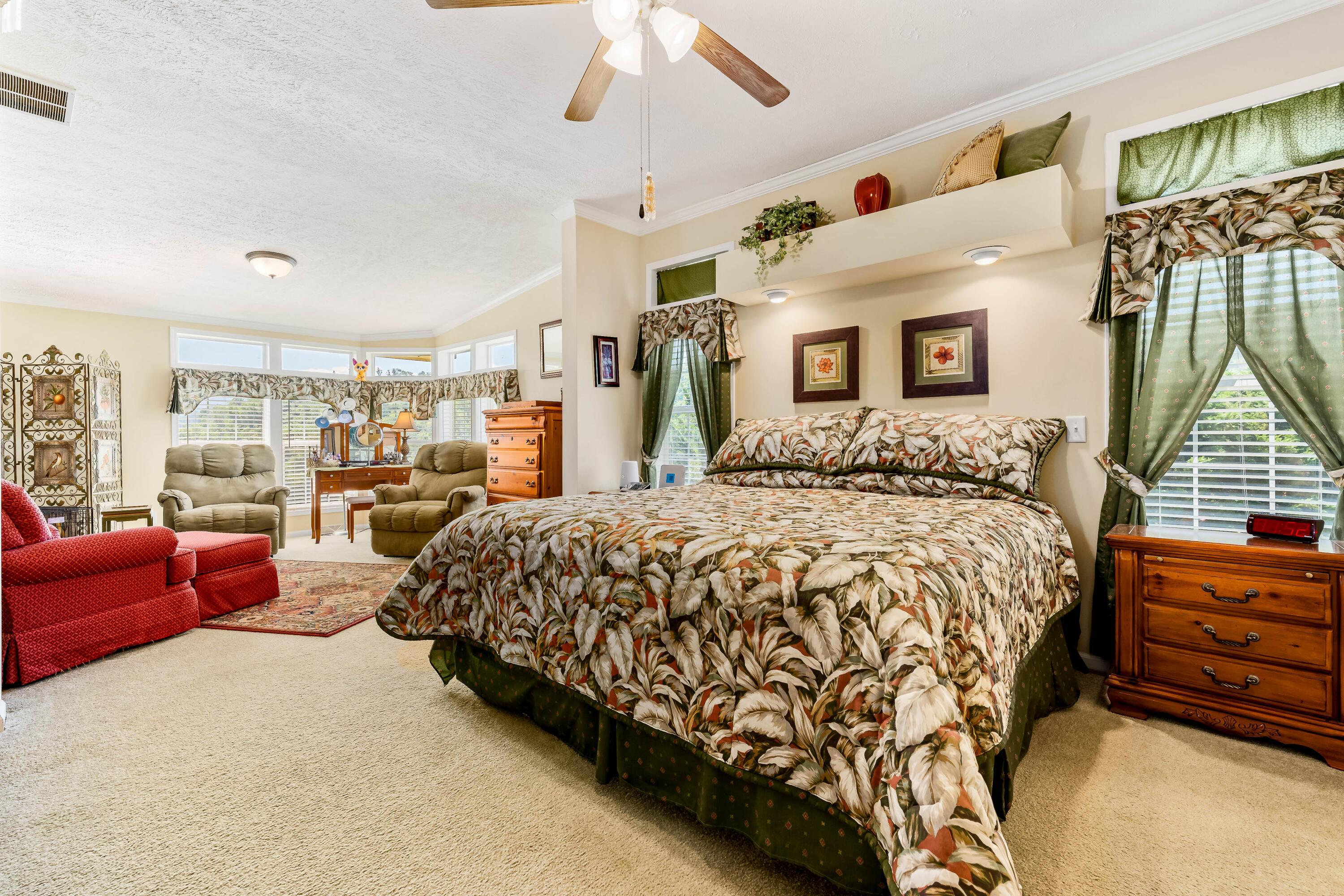 162 Moody Road Butler, TN 37640 - Photo 4 of 72 162 Moody Rd (87 of 96)