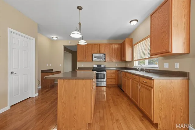 $485,000 | 345 Palisades Ridge Court, Eureka, MO 63025