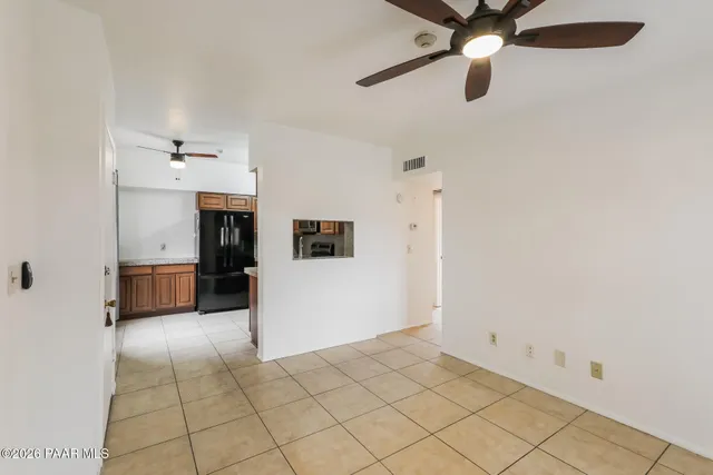 $1,149 | 1810 East Blacklidge Drive, Unit 4, Tucson, AZ 85719