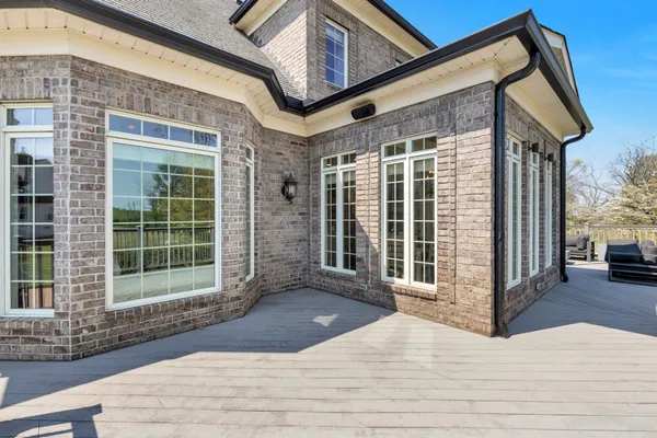 a view of an outdoor space