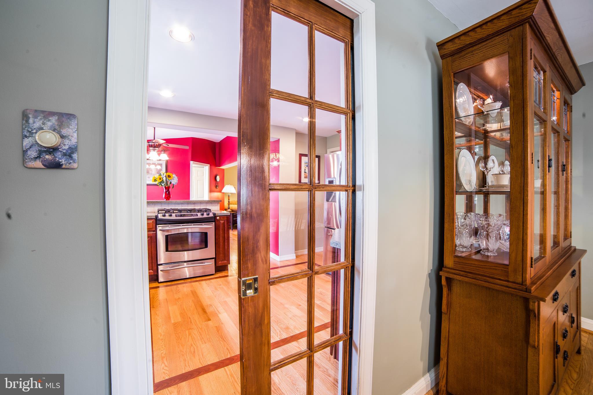 653 Andrew Road Springfield, PA 19064 - Photo 15 of 54 Pocket Door