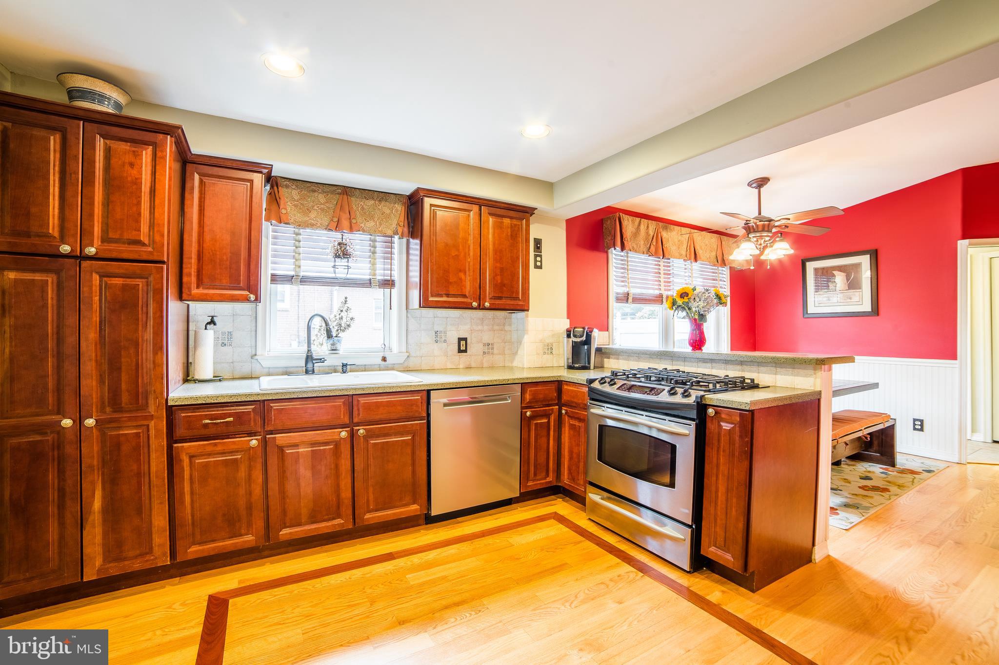 653 Andrew Road Springfield, PA 19064 - Photo 18 of 54 Chefs Culinary Dream w/recessed lights
