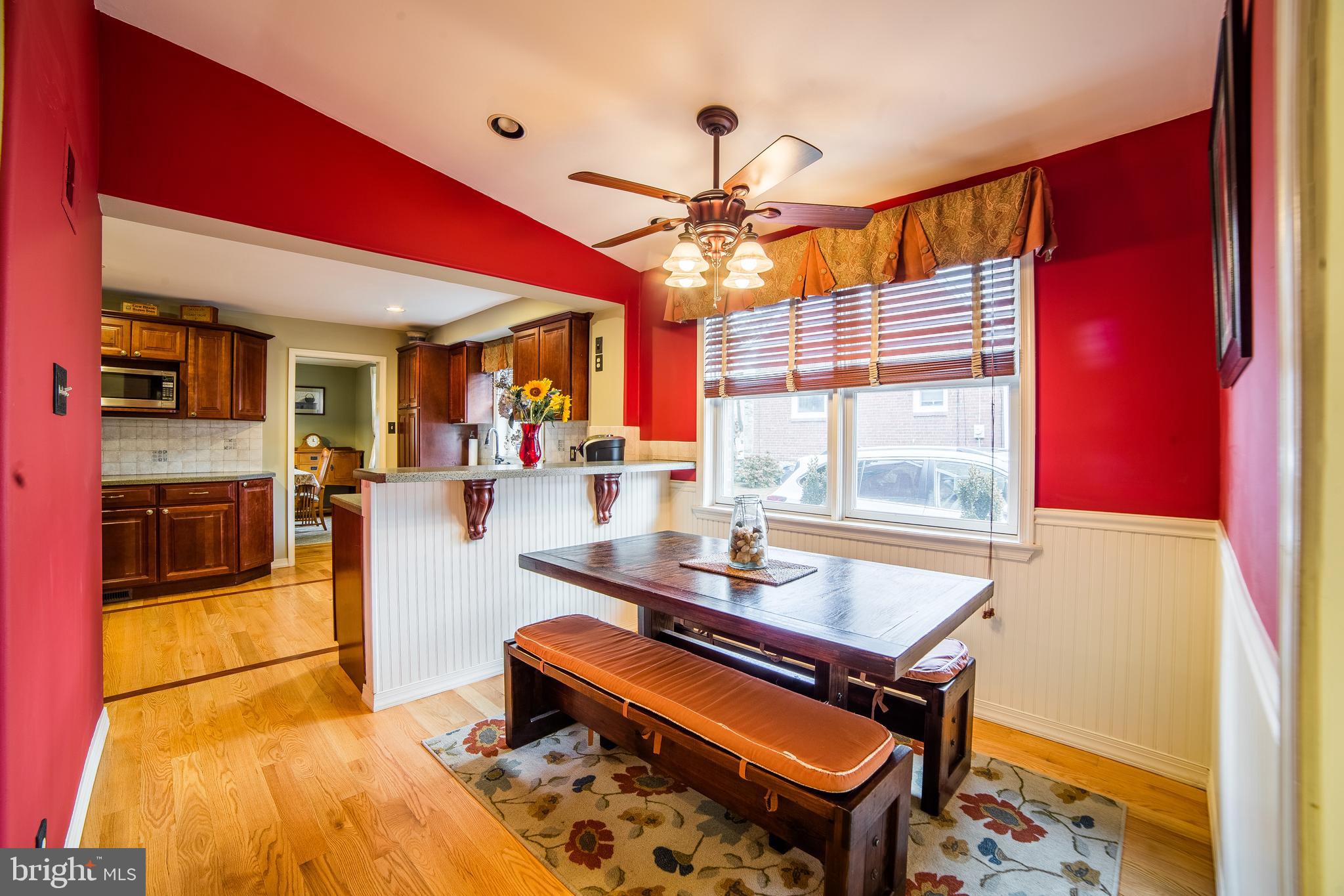 653 Andrew Road Springfield, PA 19064 - Photo 19 of 54 Spacious Eat In Breakfast Nook Dressy Wainscoting