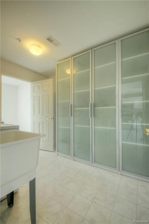 28126 Carlton Way Drive Novi, MI 48377 - Photo 17 of 43