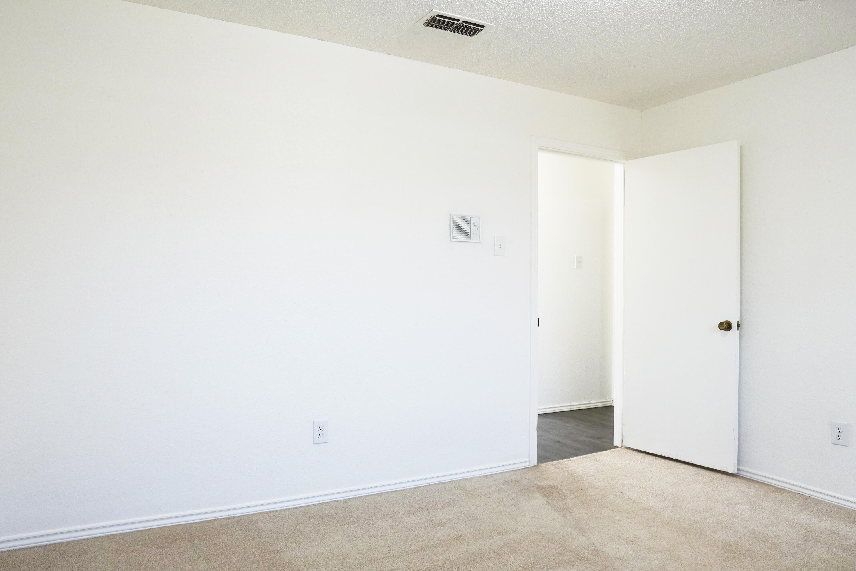 5520 80th Street Lubbock, TX 79424 - Photo 11 of 29 a view of an empty room