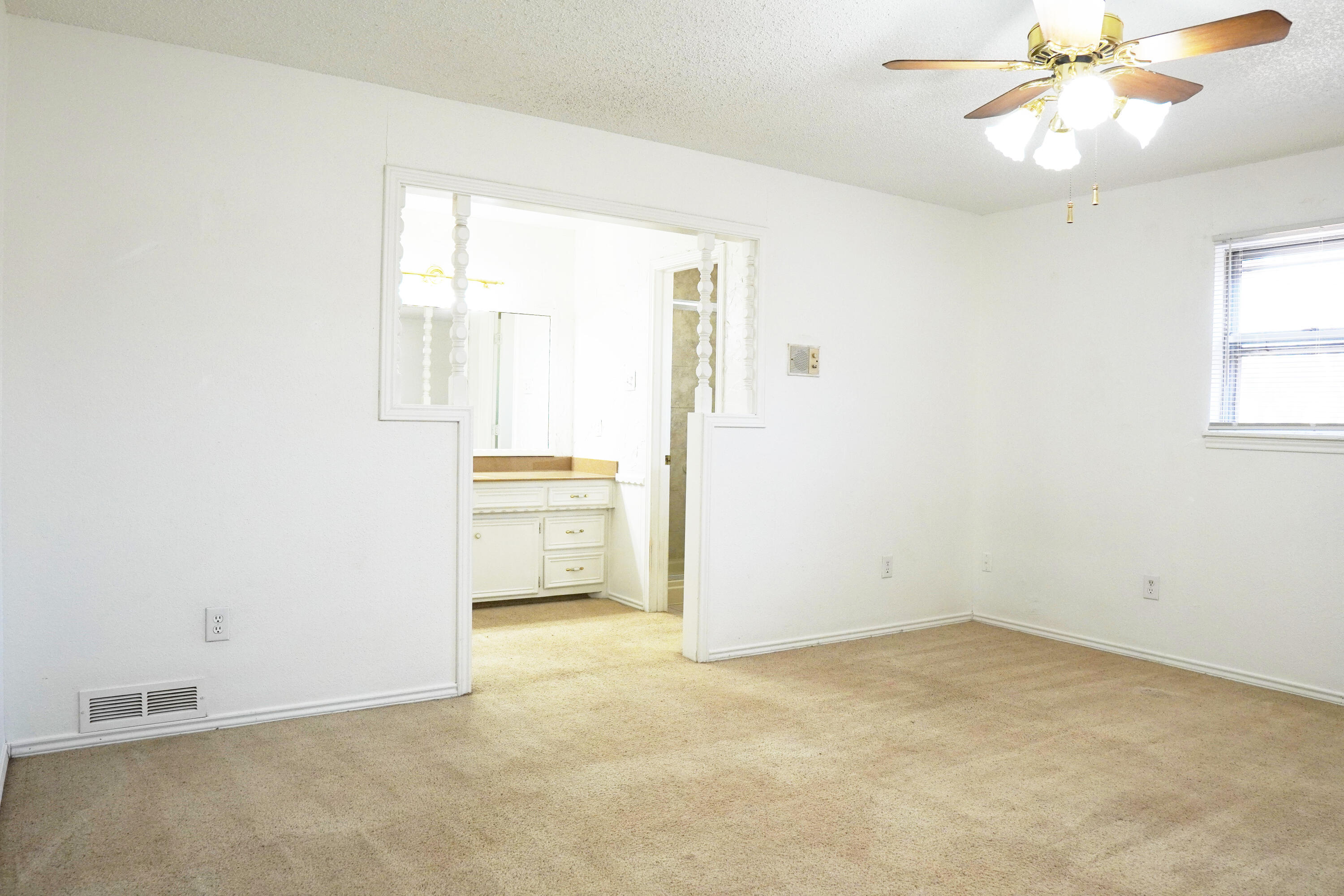 5520 80th Street Lubbock, TX 79424 - Photo 15 of 29 DSC02970