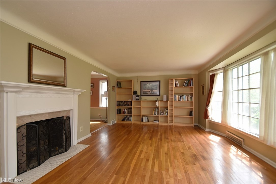 4437 Silsby Road University Heights, OH 44118 - Photo 5 of 34