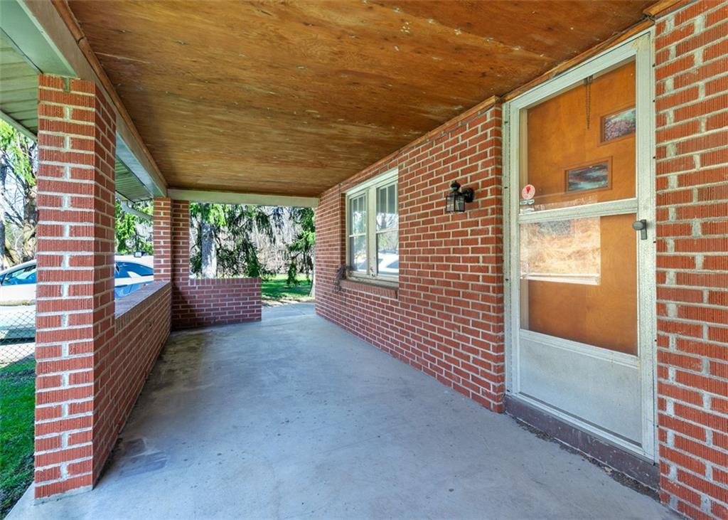 831 Dry Run Road Monongahela, PA 15063 - Photo 3 of 30