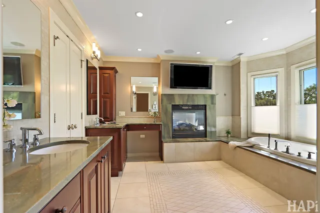 $3,275,000 | 1425 Lee Road, Northbrook, IL 60062