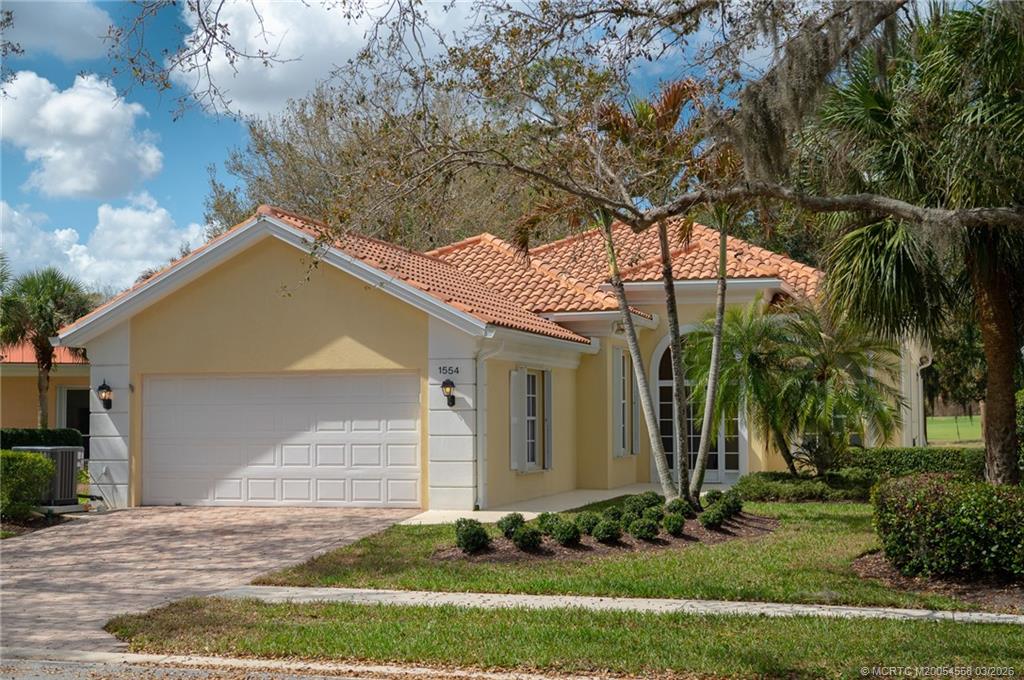 1554 Southwest Balmoral Trace Stuart, FL 34997 - Photo 4 of 43