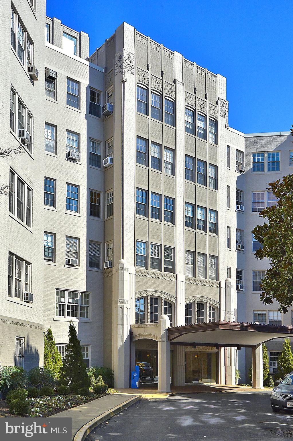 2737 Devonshire Place Northwest, Unit D Washington, DC 20008 - Photo 3 of 72