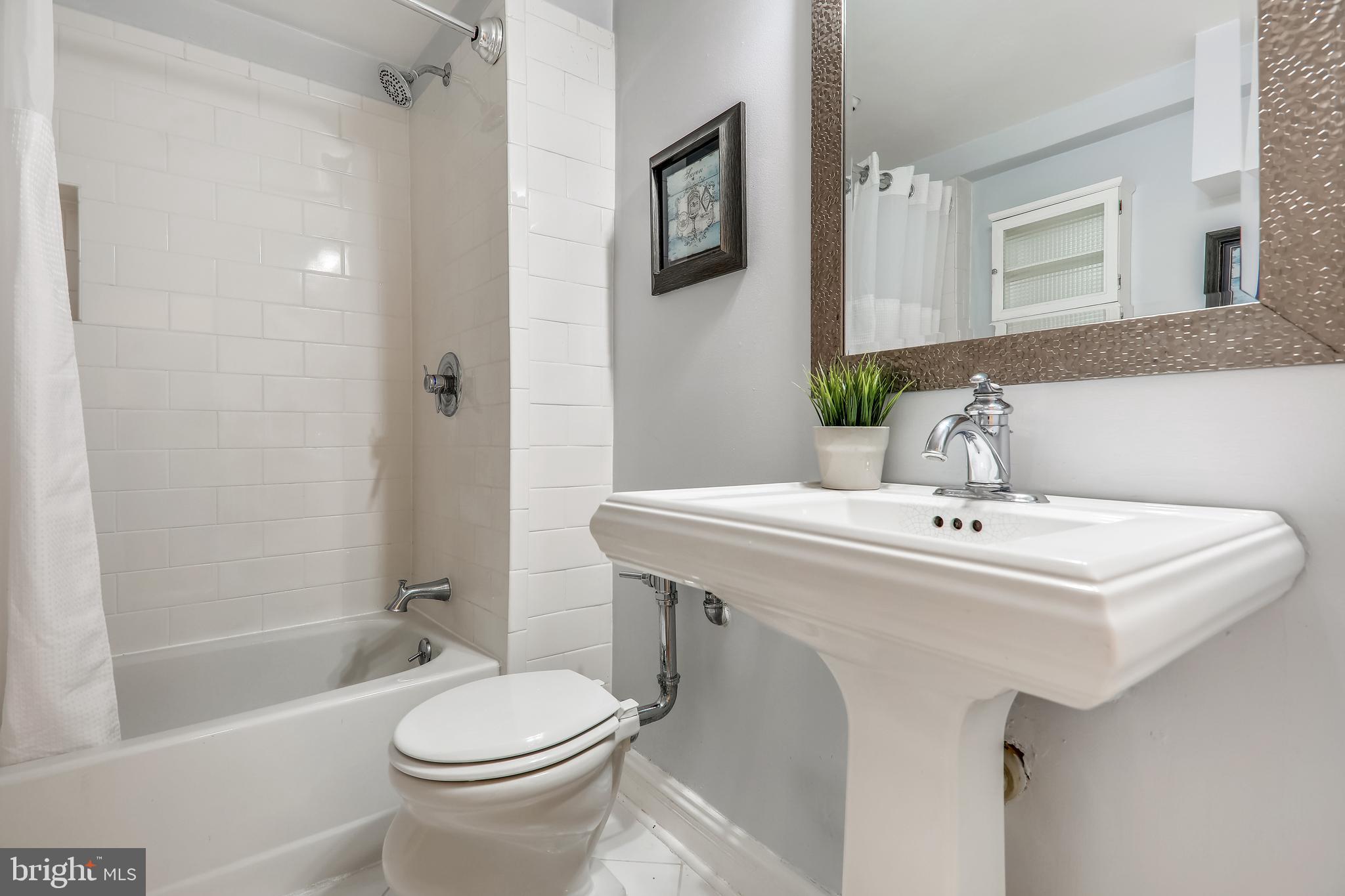 2737 Devonshire Place Northwest, Unit D Washington, DC 20008 - Photo 22 of 72