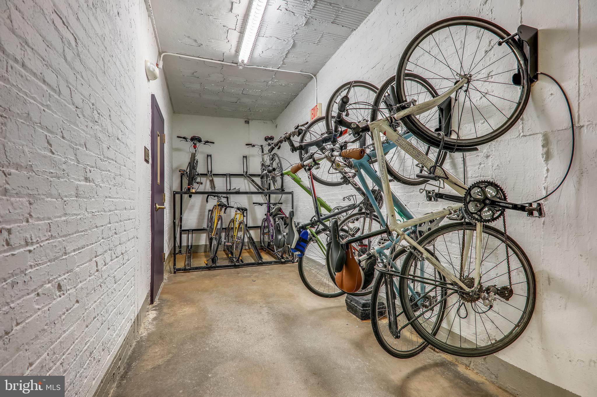 2737 Devonshire Place Northwest, Unit D Washington, DC 20008 - Photo 25 of 72