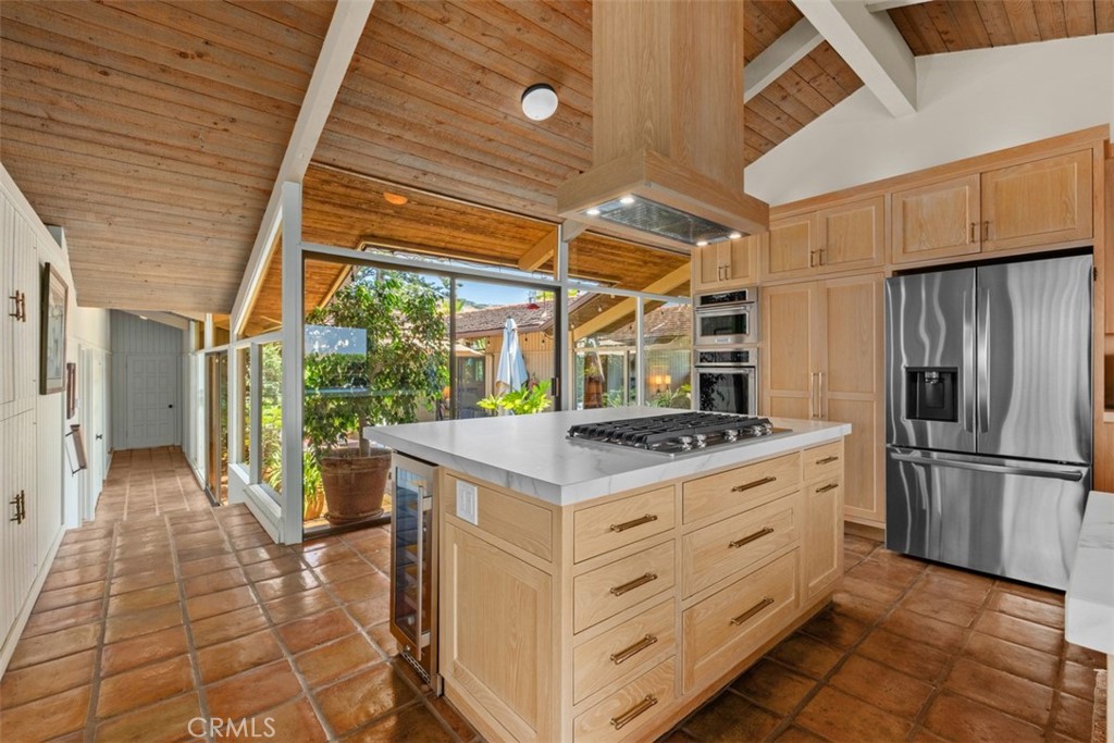 2 North Alta Mira Road Laguna Beach, CA 92651 - Photo 15 of 54