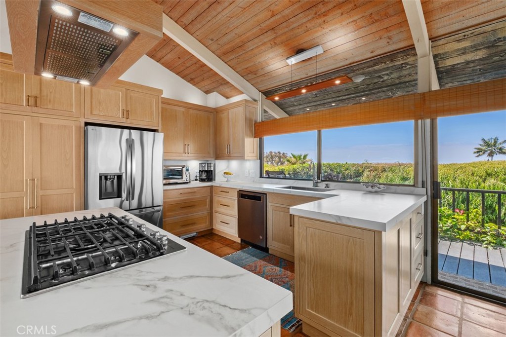 2 North Alta Mira Road Laguna Beach, CA 92651 - Photo 16 of 54