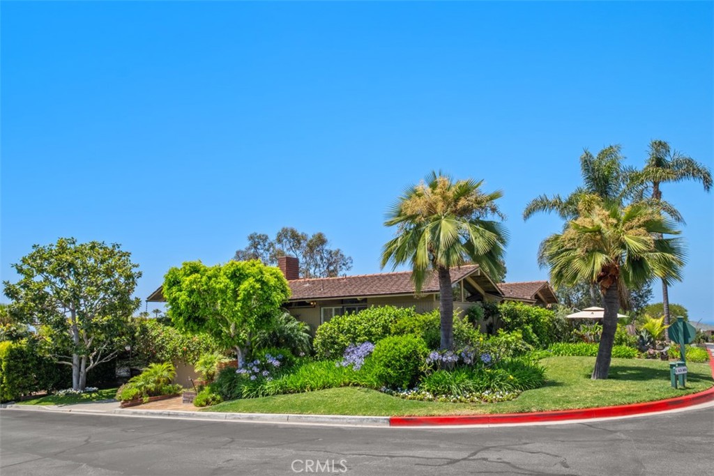 2 North Alta Mira Road Laguna Beach, CA 92651 - Photo 2 of 54
