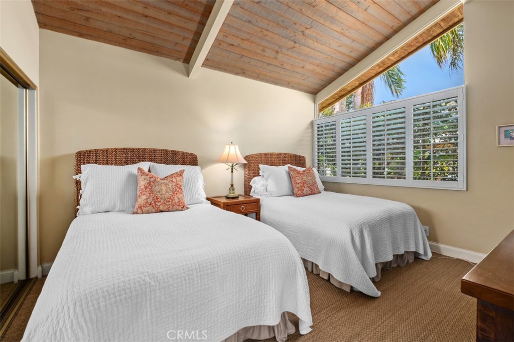 2 North Alta Mira Road Laguna Beach, CA 92651 - Photo 25 of 54