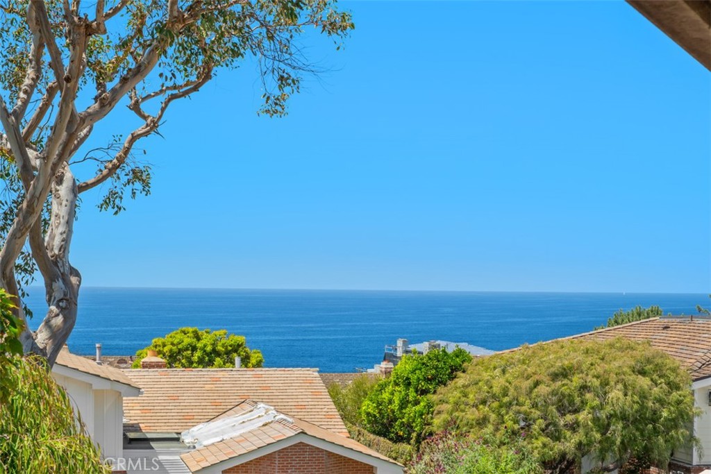 2 North Alta Mira Road Laguna Beach, CA 92651 - Photo 33 of 54