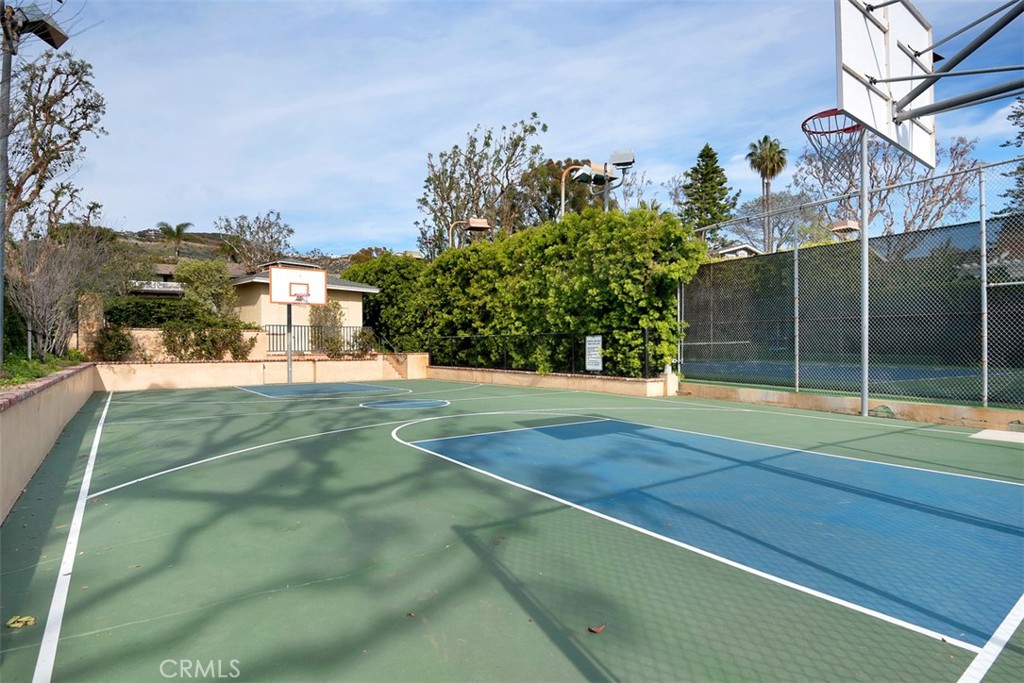 2 North Alta Mira Road Laguna Beach, CA 92651 - Photo 44 of 54