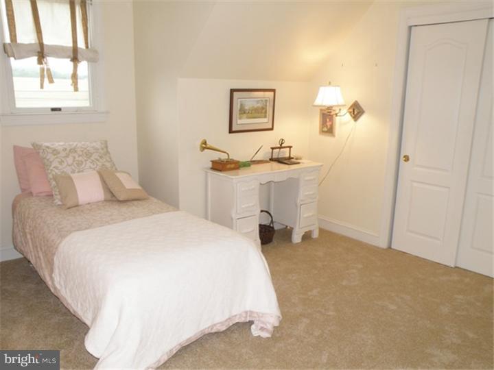 6254 Locust Road Bath, PA 18014 - Photo 14 of 22 Gallery Image 14