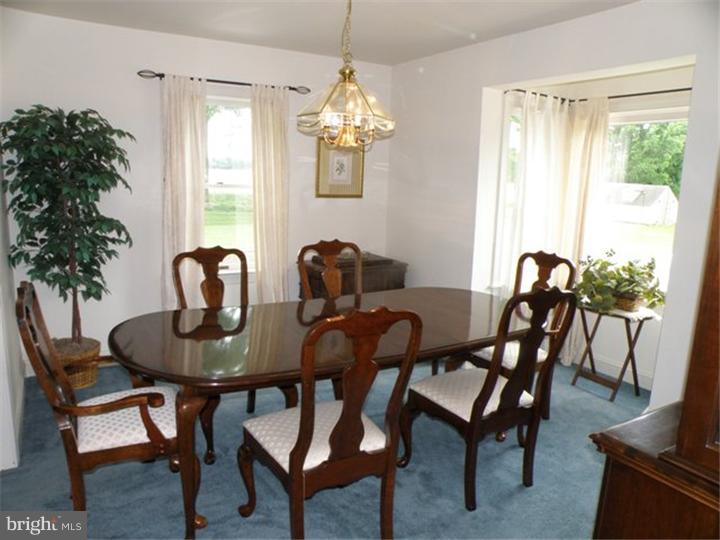 6254 Locust Road Bath, PA 18014 - Photo 8 of 22 Gallery Image 8