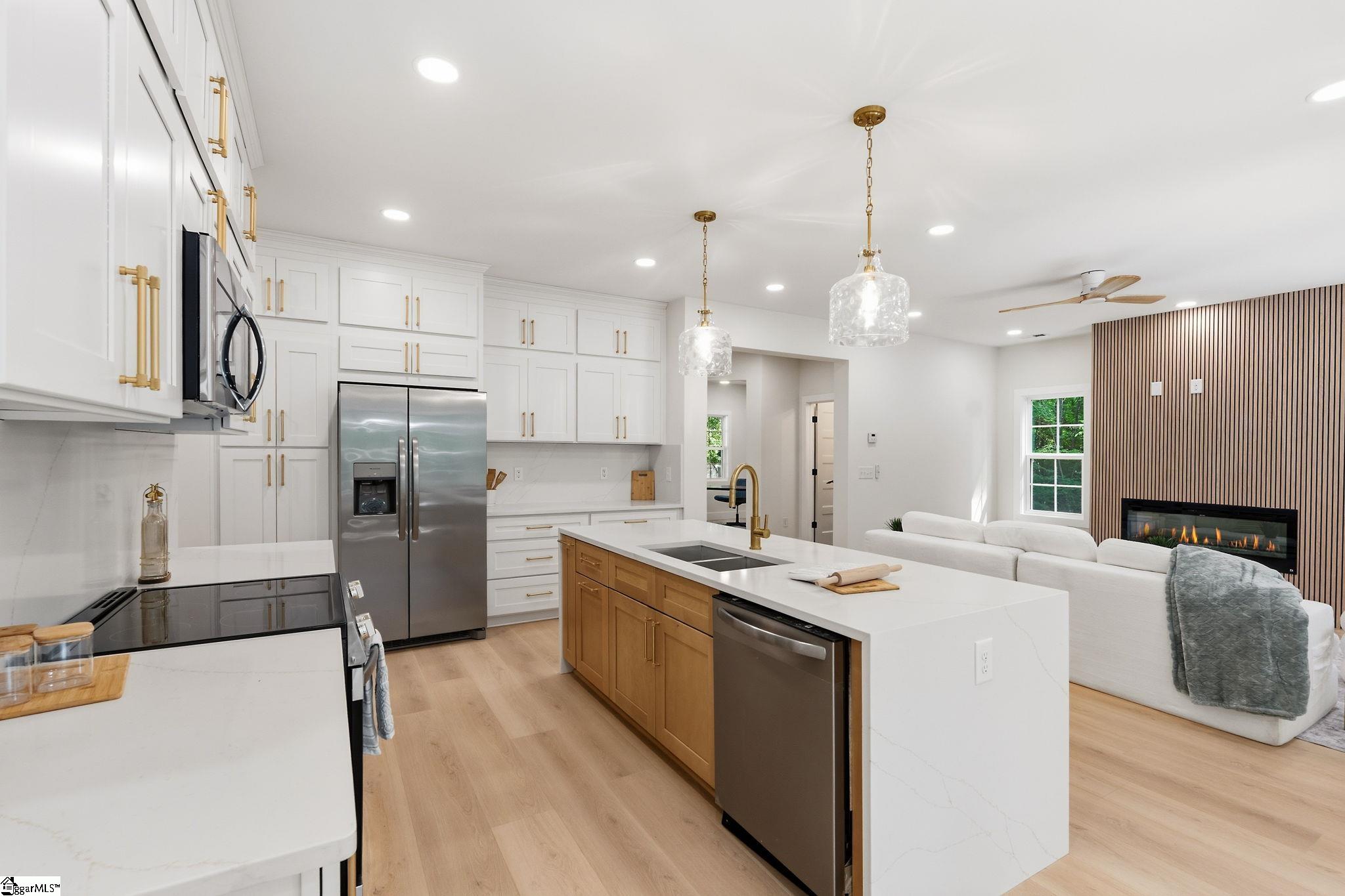 406 Point Road Westminster, SC 29693 - Photo 18 of 45