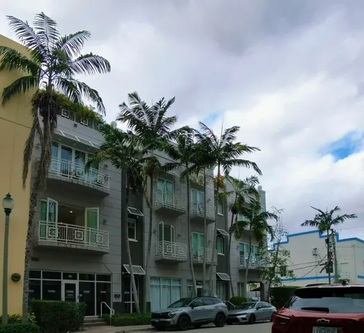 $4,750 | 12 Southeast 1st Avenue, Unit 202, Delray Beach, FL 33444