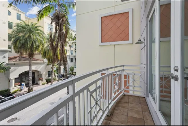 $4,750 | 12 Southeast 1st Avenue, Unit 202, Delray Beach, FL 33444