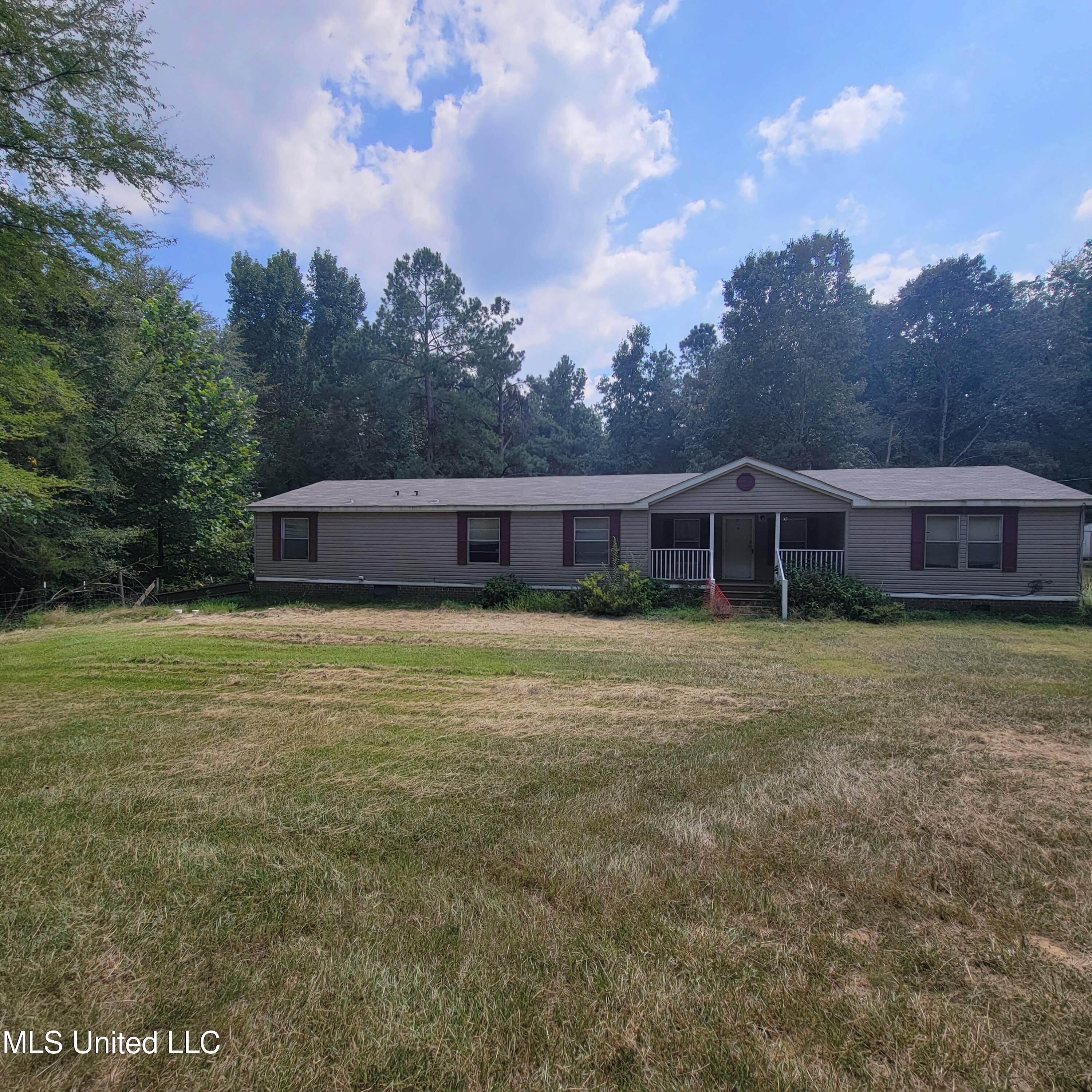 1846 Jason Way Byhalia, MS 38611 - Photo 1 of 34 20230822_144132