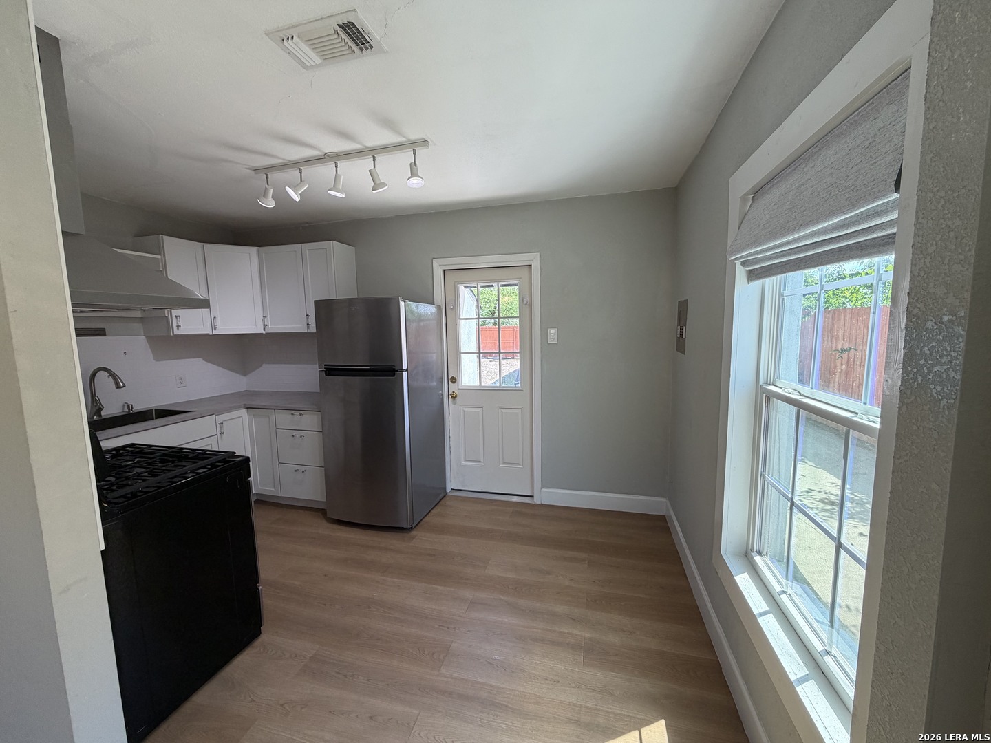 1630 San Angelo San Antonio, TX 78201 - Photo 3 of 9