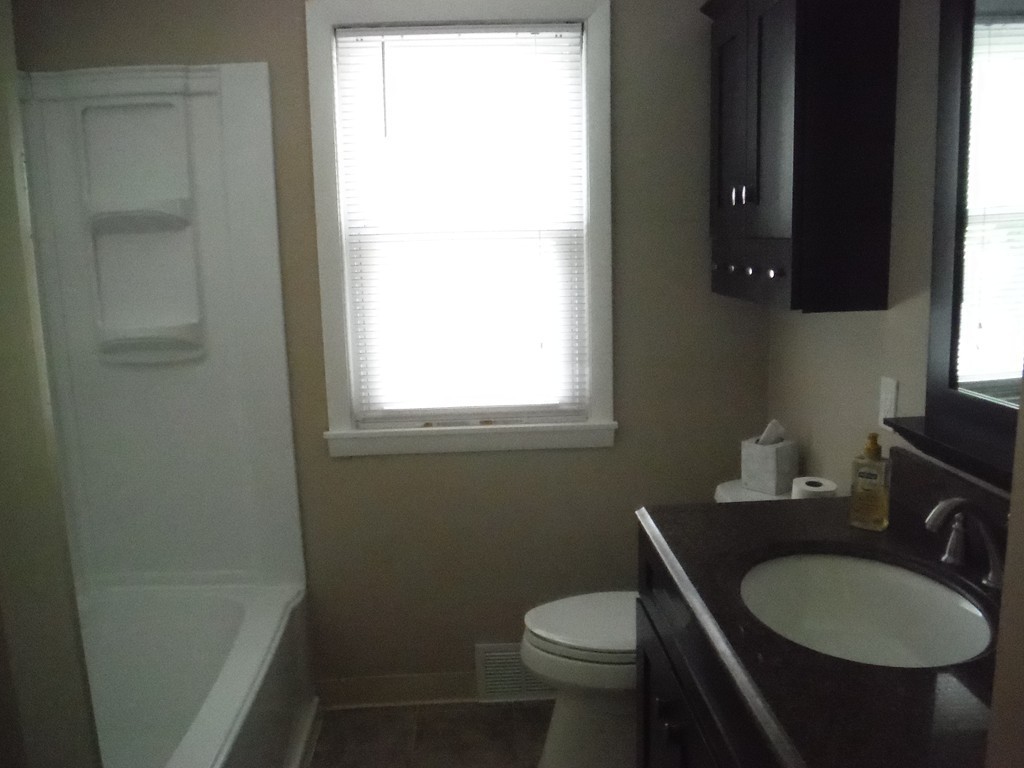 1678 South Branch Parkway Springfield, MA 01129 - Photo 14 of 29 Gallery Image 14