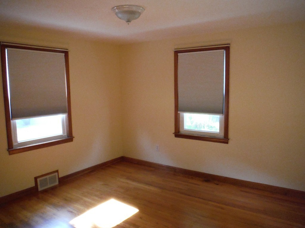 1678 South Branch Parkway Springfield, MA 01129 - Photo 18 of 29 Gallery Image 18