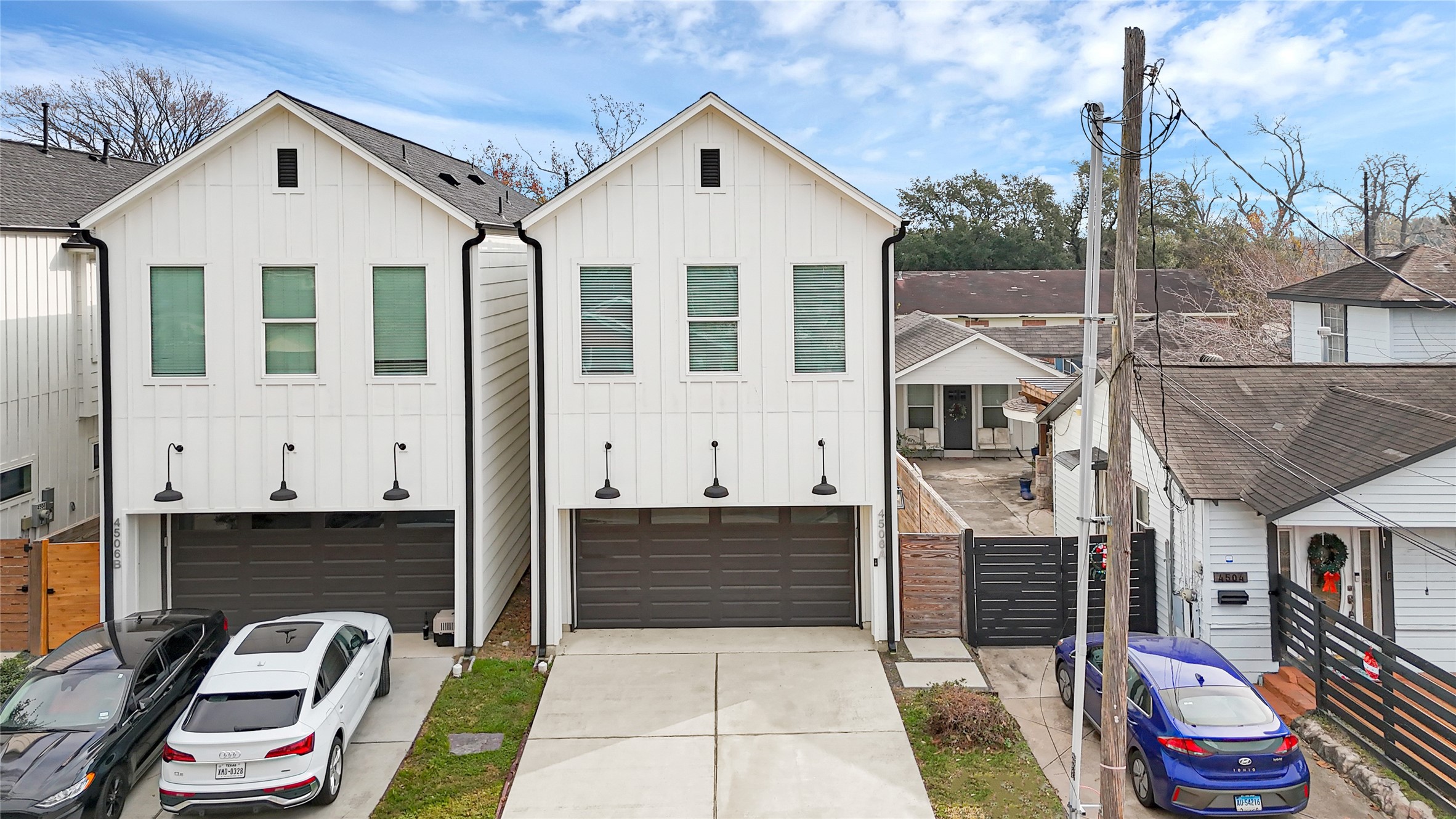 4506 Hardy Street, Unit A Houston, TX 77009 - Photo 2 of 35 a front view of a house with balcony