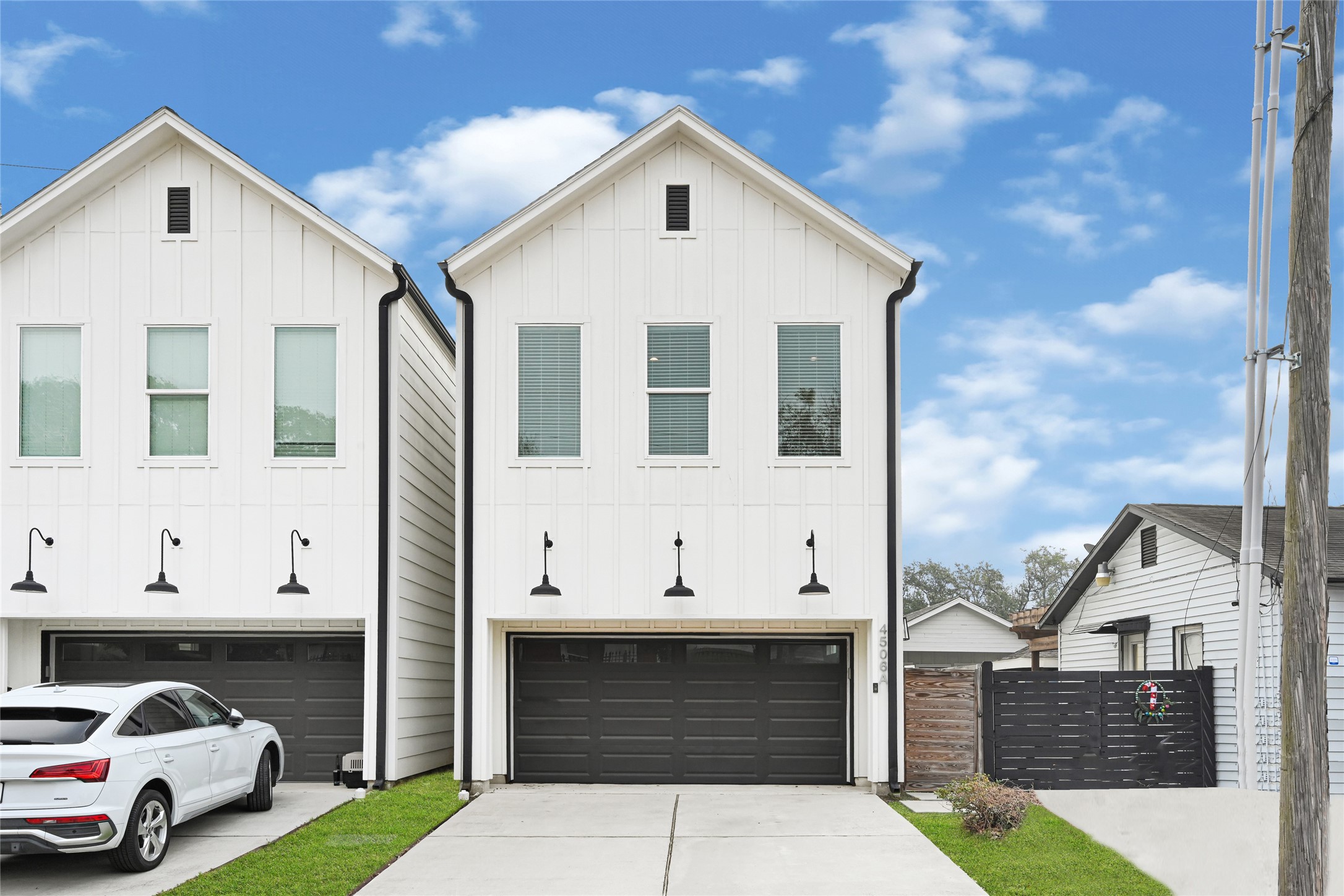 4506 Hardy Street, Unit A Houston, TX 77009 - Photo 33 of 35 a white building view with a outdoor space