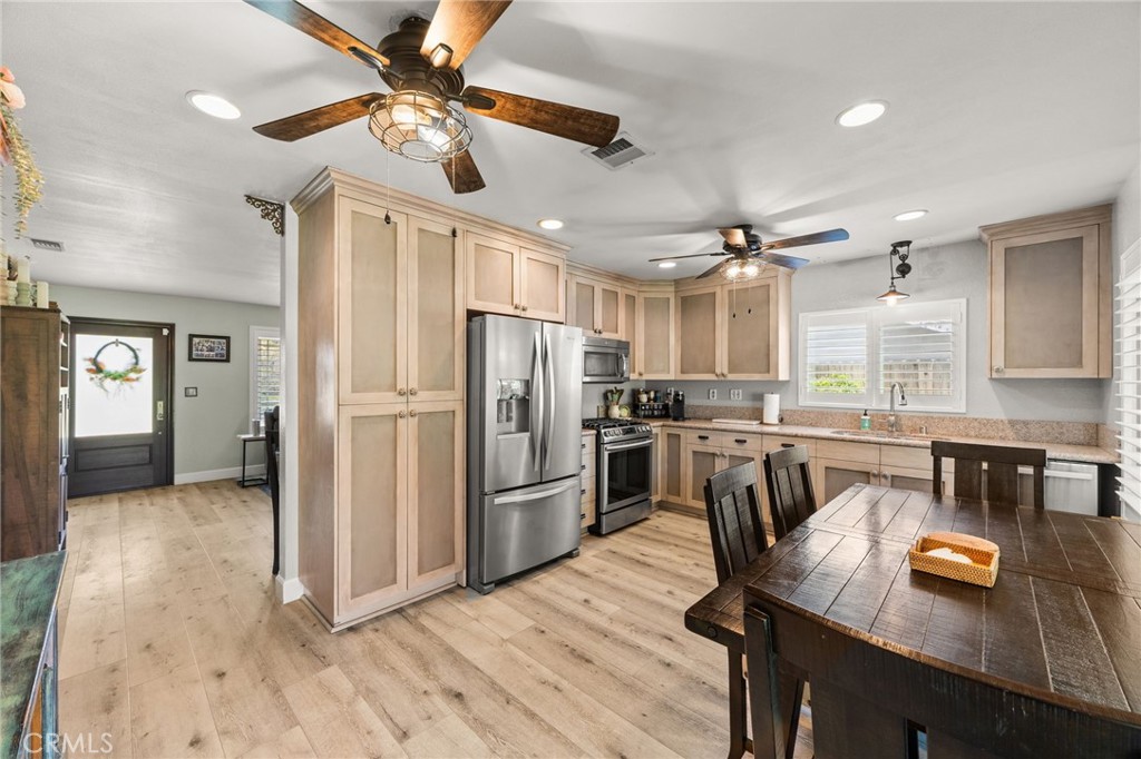7890 Amethyst Avenue Rancho Cucamonga, CA 91730 - Photo 15 of 43