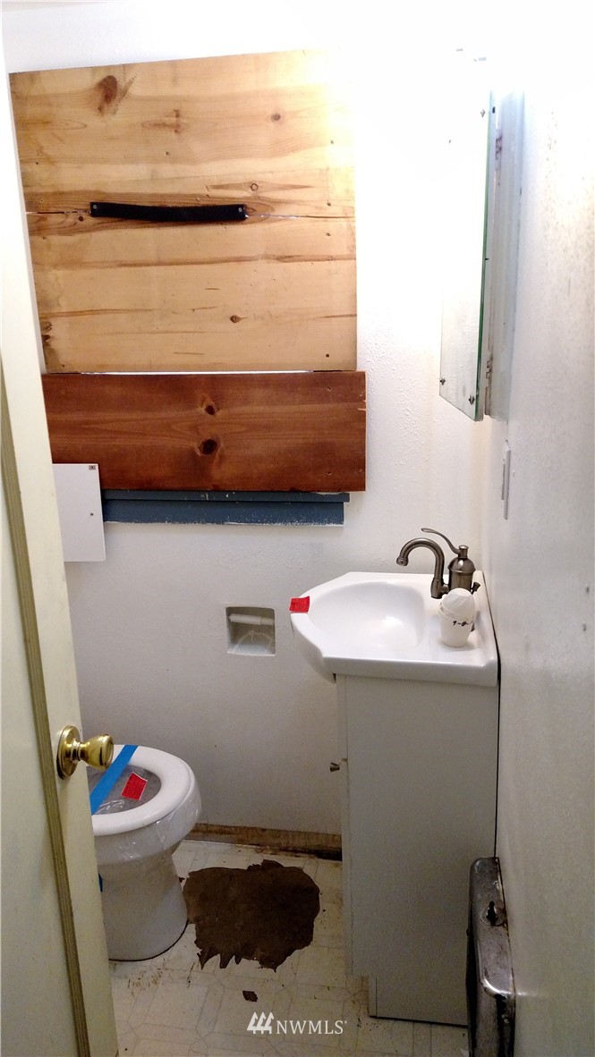 1125 Morgan Road Bremerton, WA 98312 - Photo 16 of 19 Gallery Image 16