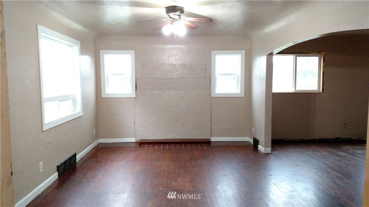 1125 Morgan Road Bremerton, WA 98312 - Photo 4 of 19 Gallery Image 4