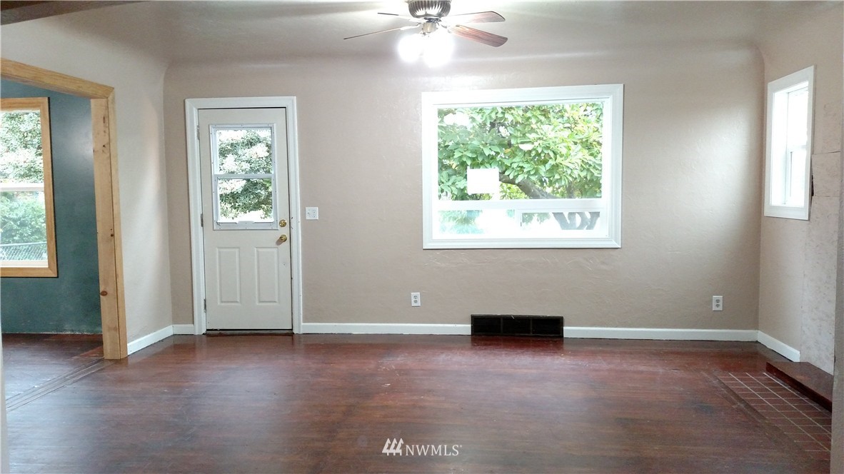 1125 Morgan Road Bremerton, WA 98312 - Photo 5 of 19 Gallery Image 5