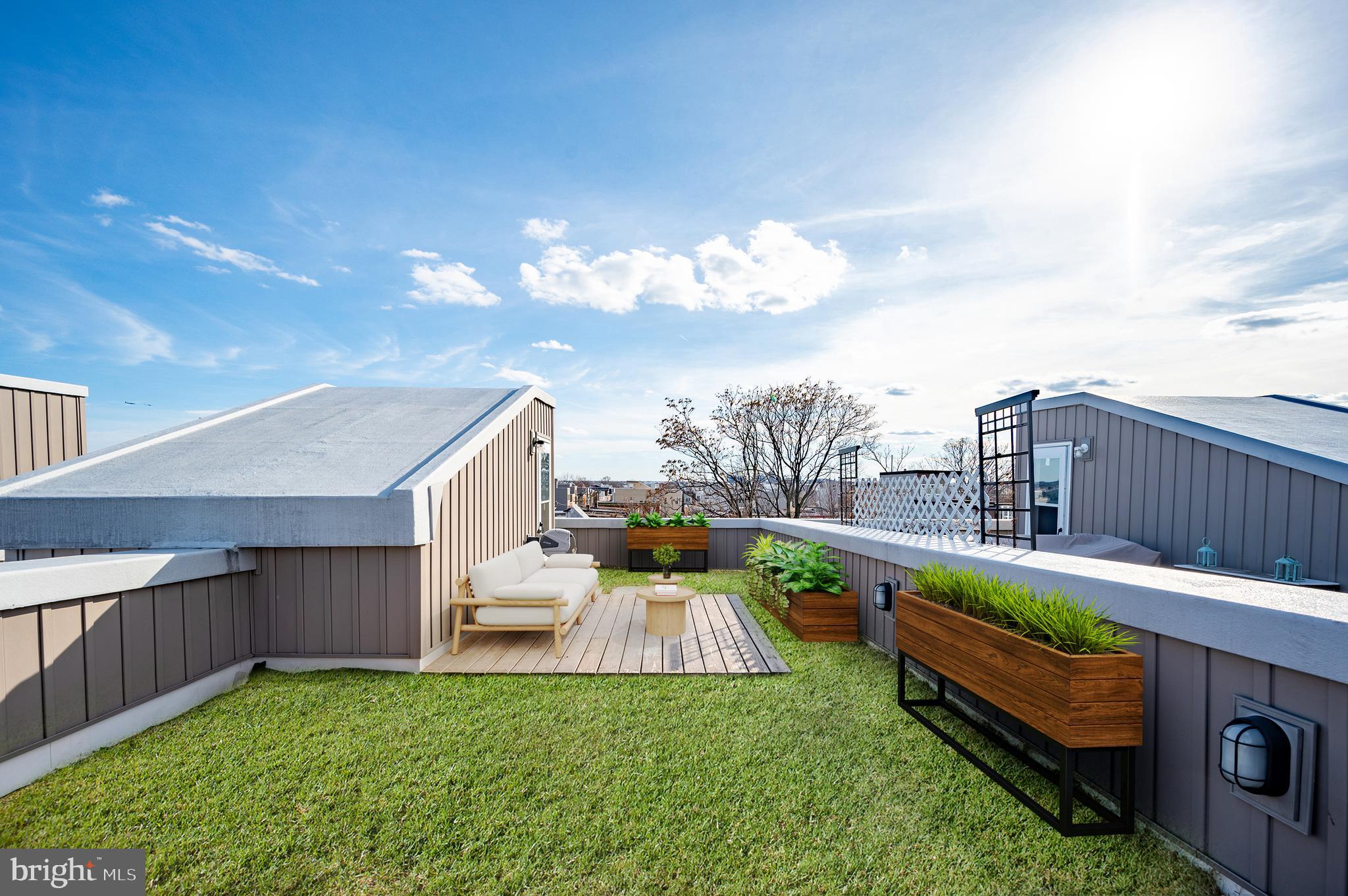 605 McClellan Street Philadelphia, PA 19148 - Photo 5 of 26 a view of a house with a back yard