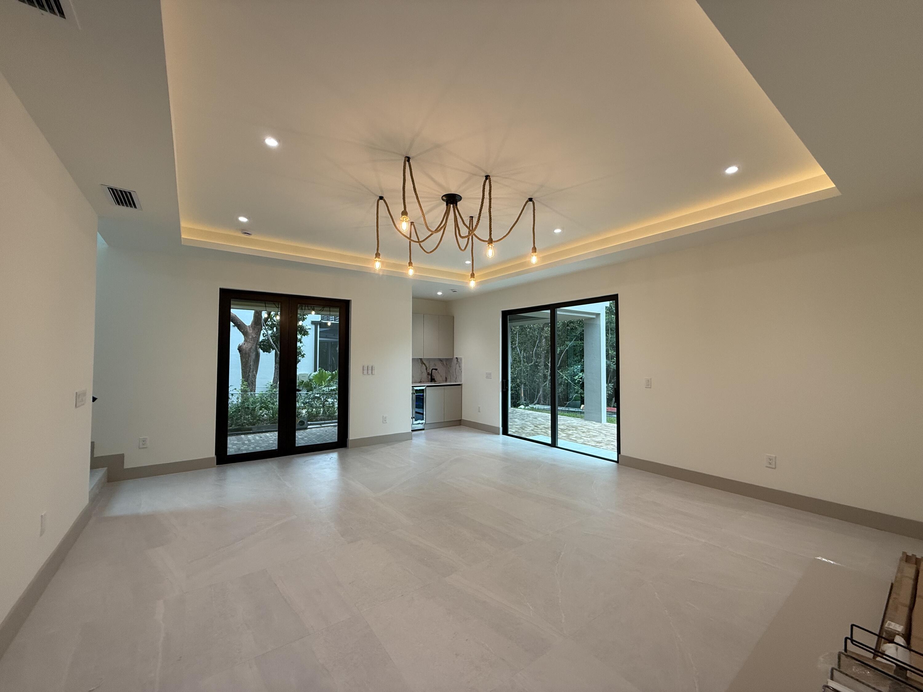 109 Point Pleasant Drive Key Largo, FL 33037 - Photo 43 of 58 MAIN LEVEL LIVING