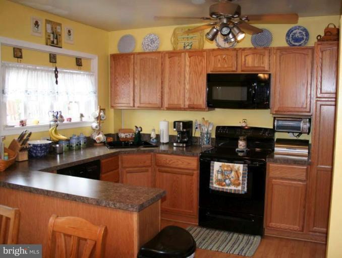 2815 Kirkleigh Road Dundalk, MD 21222 - Photo 2 of 6 Kitchen