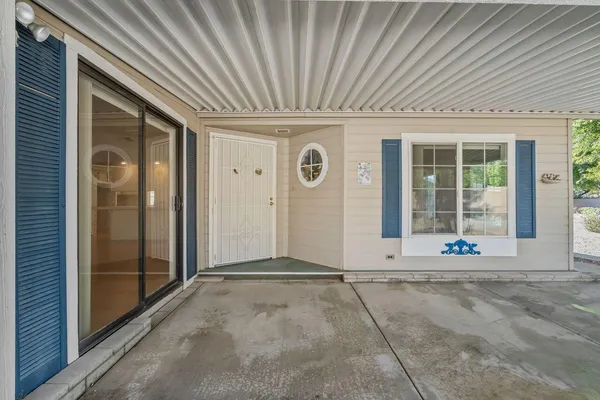 a view of a entrance door of the house