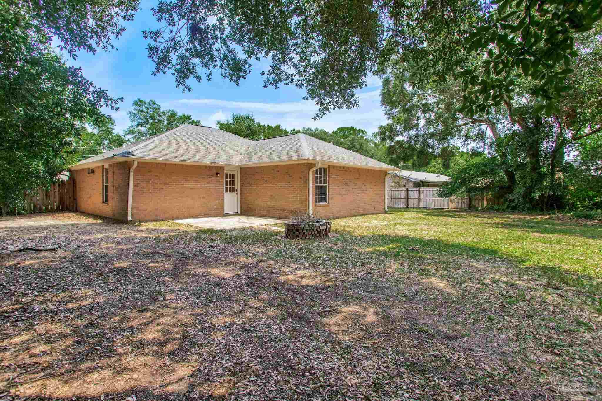 6141 Hamilton Bridge Road Milton, FL 32570 - Photo 2 of 17