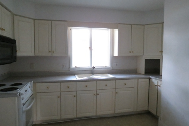 1124 Ranike Drive Anderson, IN 46012 - Photo 10 of 12